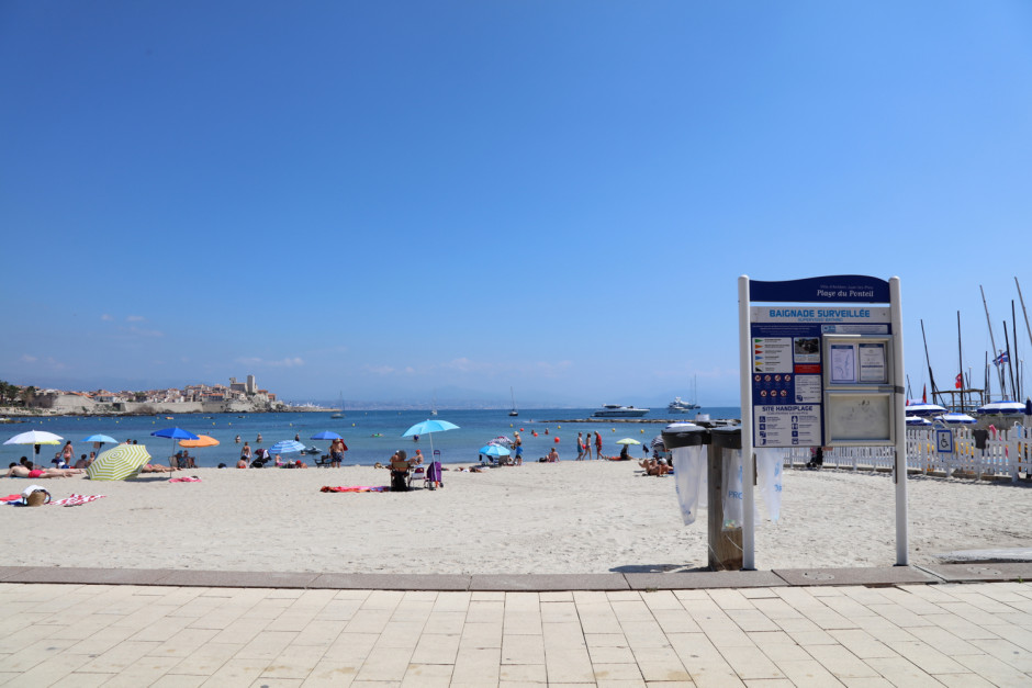 Rivieran 4: La Plage Antibes - 07
